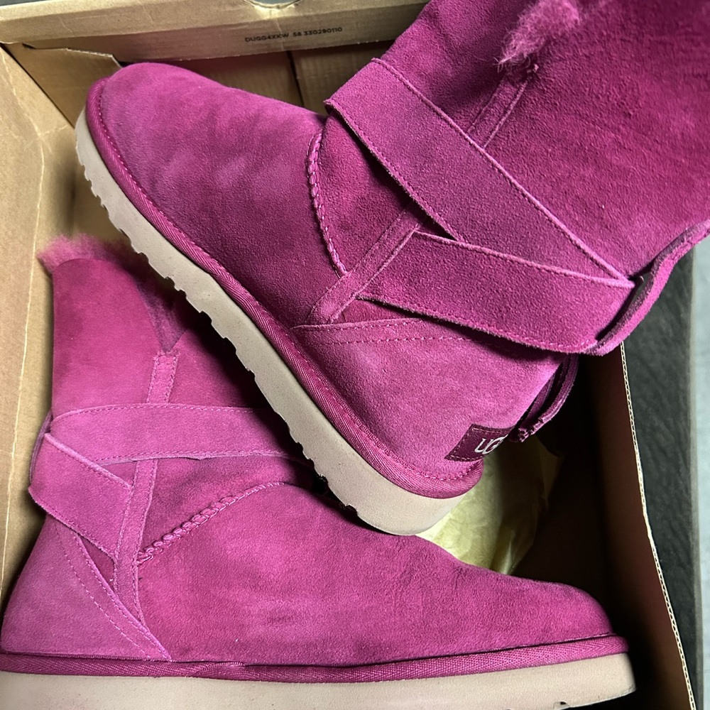 UGG Women's Fuchsia Suede Winter Boots